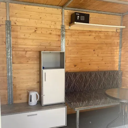 Tetris Domky V Beachklubu Ladvi Campsite *